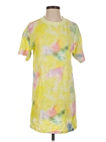 Alice + Olivia Casual Dress (view 1)