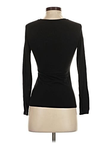 Uniqlo Turtleneck Sweater (view 2)