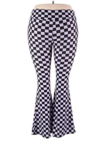 No Boundaries Yoga Pants (view 2)