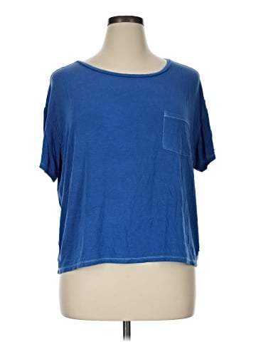 American Eagle Outfitters Short Sleeve T-Shirt (view 1)