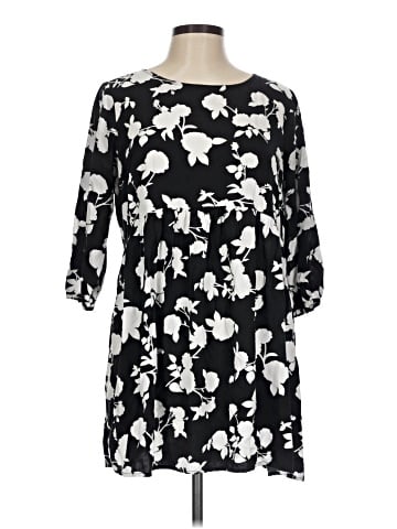 Old Navy Casual Dress (view 1)
