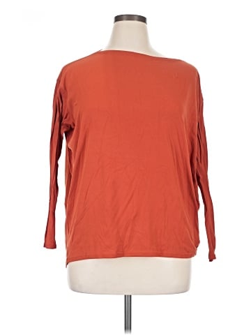 Lululemon Athletica Long Sleeve T-Shirt (view 1)