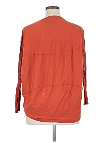Lululemon Athletica Long Sleeve T-Shirt (view 2)