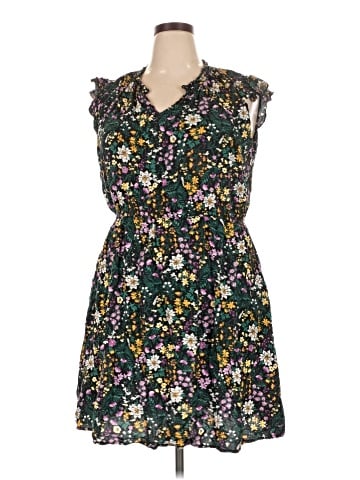 Old Navy Casual Dress (view 1)