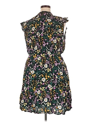 Old Navy Casual Dress (view 2)