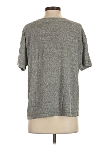 Rivet & Thread Short Sleeve T-Shirt (view 2)