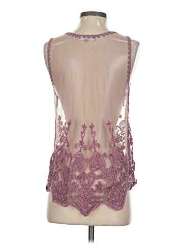 Pretty Angel Sleeveless Blouse (view 2)
