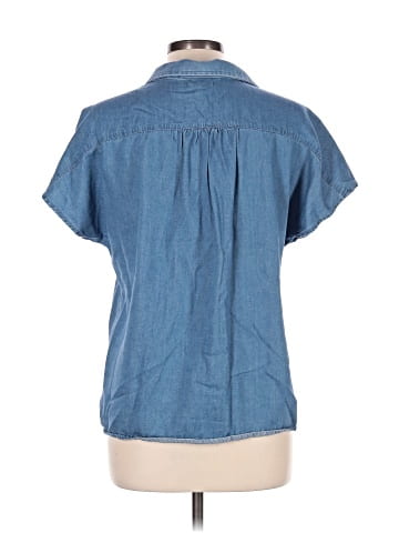 Maurices Short Sleeve Button-Down Shirt (view 2)