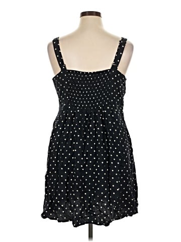 Old Navy Casual Dress (view 2)