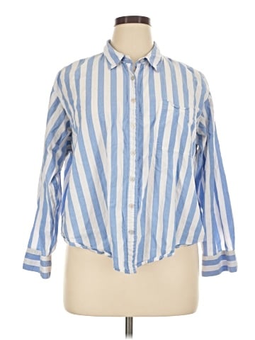 Maurices Long Sleeve Button-Down Shirt (view 1)