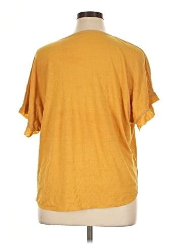 Max Studio Short Sleeve Top (view 2)