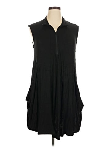 J Valdi Sleeveless Button-Down Shirt (view 1)