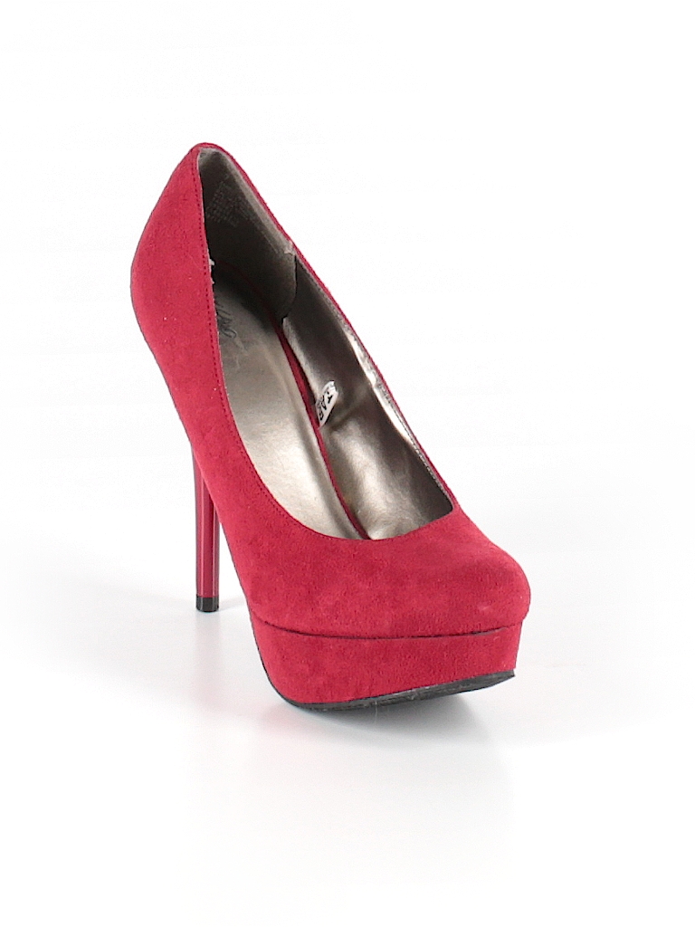 red heels size 7