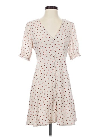 Madewell Silk Clover Button-Front Dress in Fresh Strawberries (view 1)