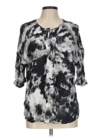 a.n.a. A New Approach 3/4 Sleeve Blouse (view 1)