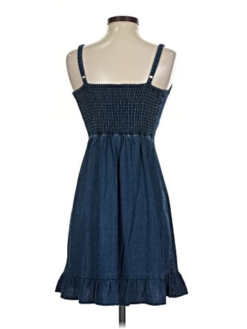 Old Navy Casual Dress (view 2)
