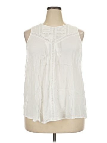 Torrid Sleeveless T-Shirt (view 1)