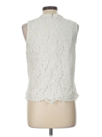 Elliatt Sleeveless Blouse (view 2)