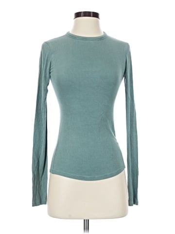 Lululemon Athletica Long Sleeve Turtleneck (view 1)