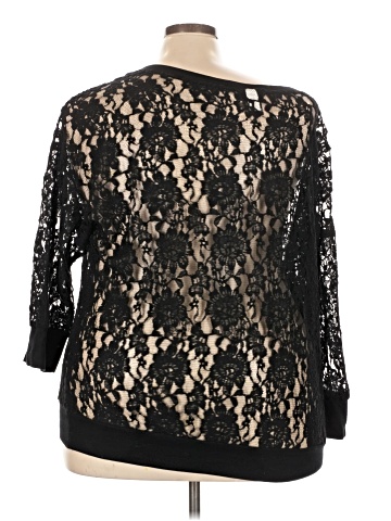 Torrid 3/4 Sleeve Top (view 2)