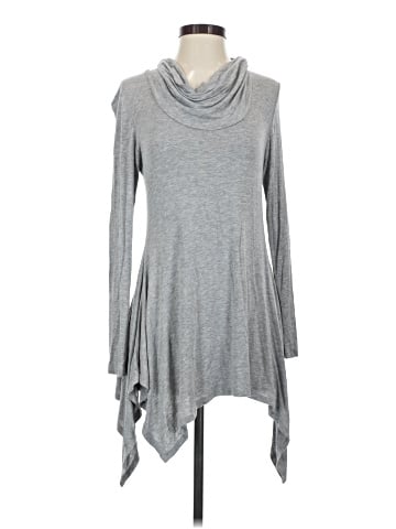 JW (JW Style) Long Sleeve Top (view 1)