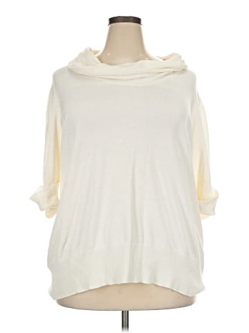 Roz & Ali Poncho (view 1)