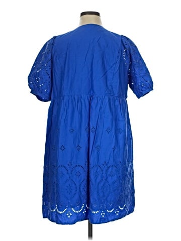 Old Navy Casual Dress (view 2)