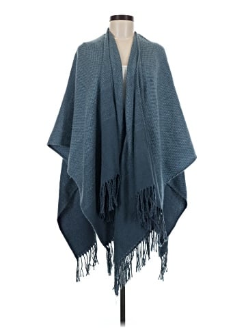 Hinge Poncho (view 1)