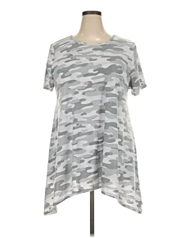 Lularoe Short Sleeve T-Shirt (view 1)