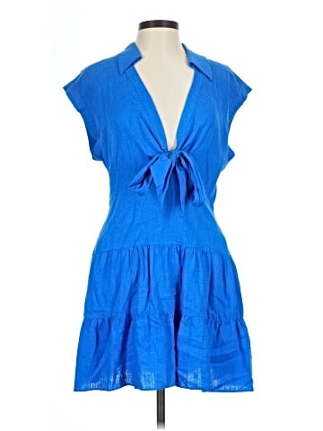 Alice + Olivia Casual Dress (view 1)