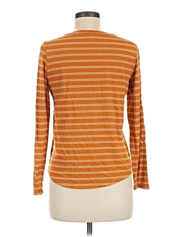 Old Navy 3/4 Sleeve T-Shirt (view 2)