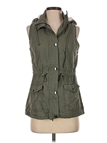 rue21 Vest (view 1)