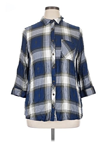 Avenue 3/4 Sleeve Button-Down Shirt (view 1)
