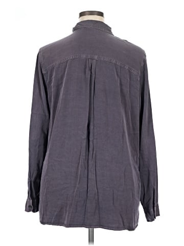 Maurices Long Sleeve Button-Down Shirt (view 2)