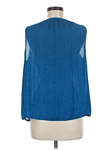 Jennifer Lopez Sleeveless Blouse (view 2)