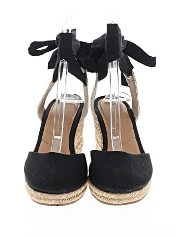 Kelly & Katie Wedges (view 2)