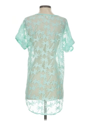 Francesca's Short Sleeve Blouse (view 2)