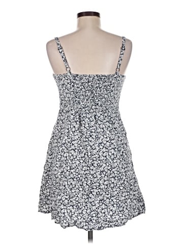 Old Navy Casual Dress (view 2)
