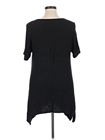 Kim & Cami Short Sleeve Henley (view 2)