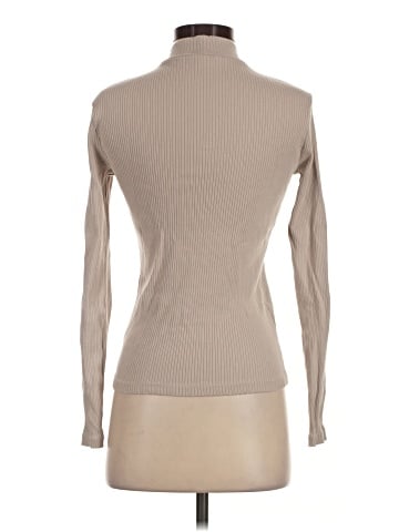 Uniqlo Turtleneck Sweater (view 2)
