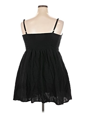 Old Navy Casual Dress (view 2)