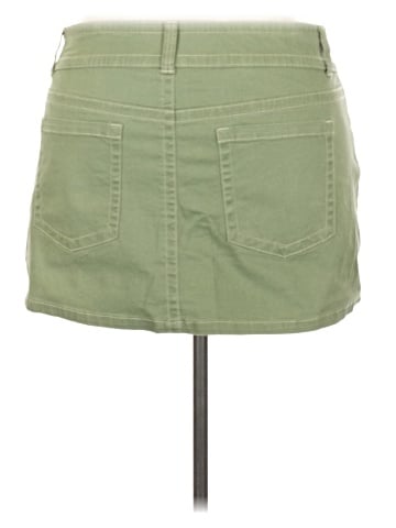 No Boundaries Casual Skirt (view 2)