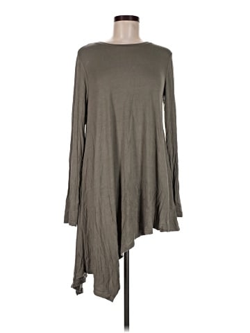 LOGO by Lori Goldstein Long Sleeve T-Shirt (view 1)