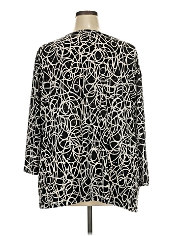 Maggie Barnes 3/4 Sleeve Blouse (view 2)