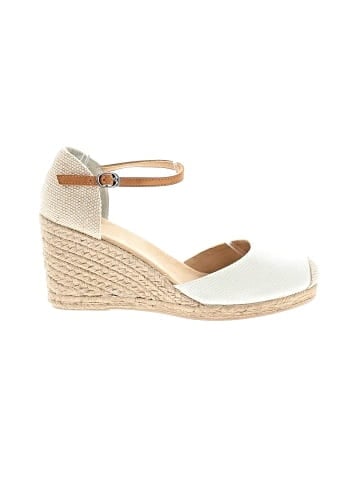 White Mountain Wedges (view 1)