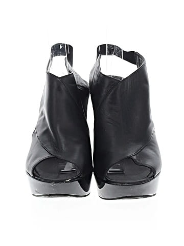 Kenneth Cole REACTION Wedges (view 2)