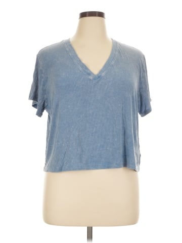 American Eagle Outfitters Short Sleeve T-Shirt (view 1)