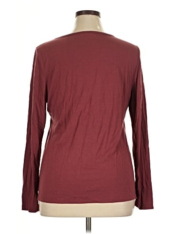 Liz Claiborne Long Sleeve T-Shirt (view 2)