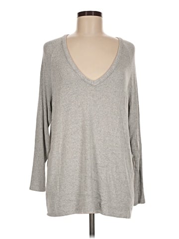Brandy Melville Pullover Sweater (view 1)