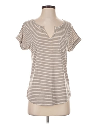 Old Navy Short Sleeve T-Shirt (view 1)